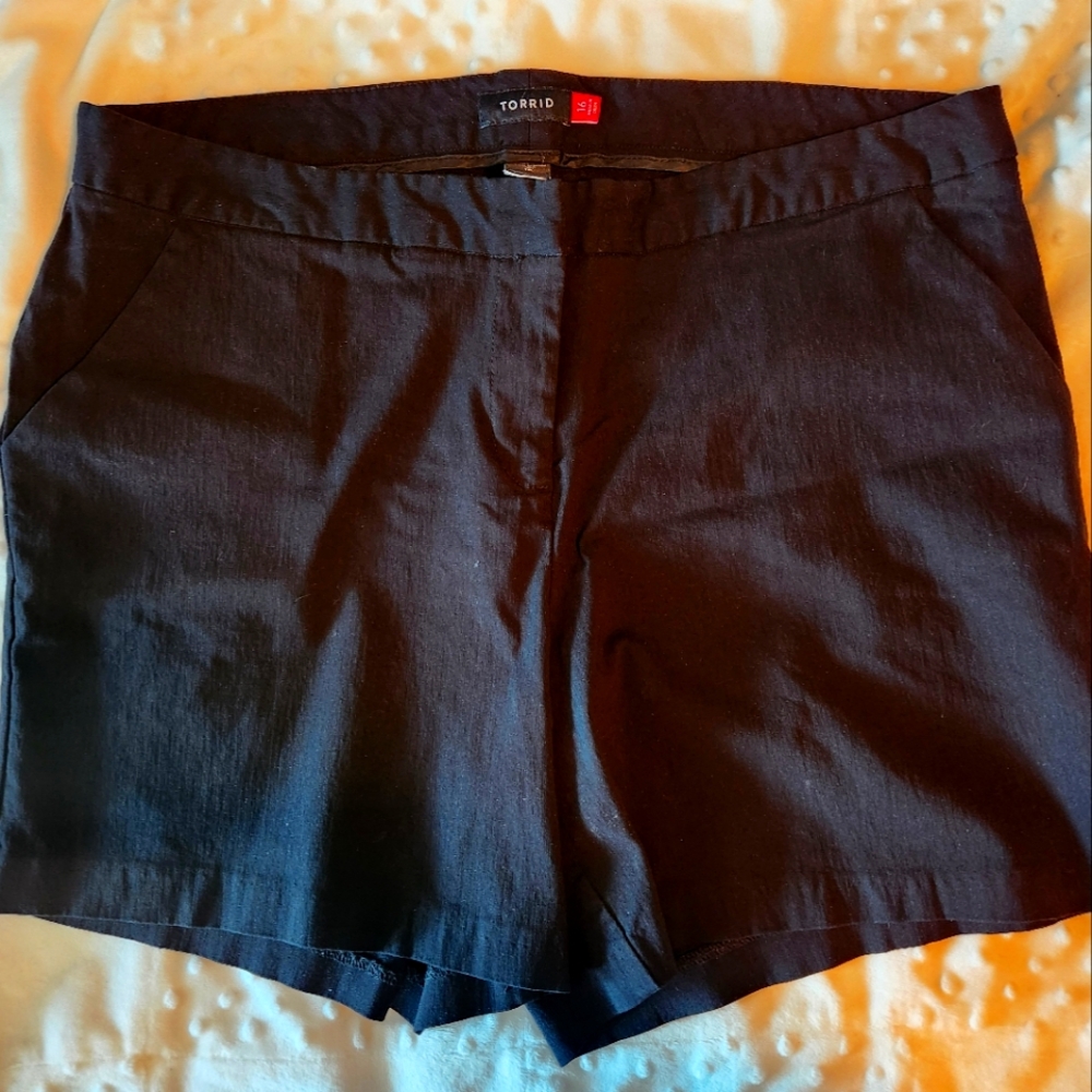 Torrid black shorts, Size 16